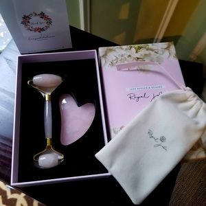 Jade roller and gua sha stone